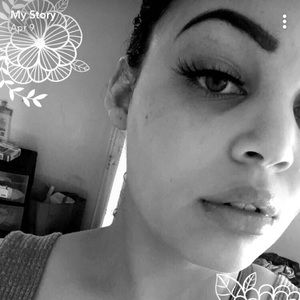 Meet your Posher, Shaneka